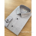 Camicia a maniche lunghe formale maschile di colore semplice